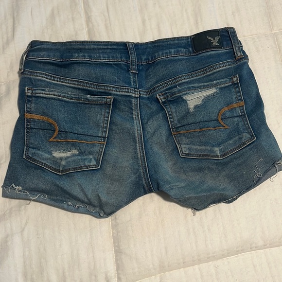 American Eagle Super stretch, super low shortie size 6 - Picture 2 of 3